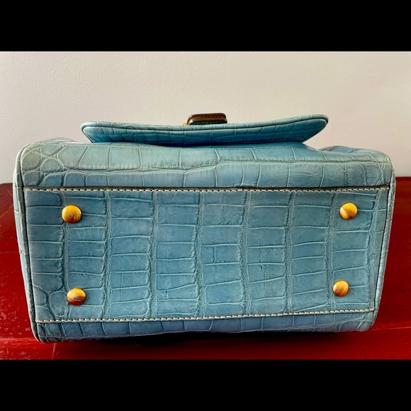 Coach Limited Edition Alligator Brass/Blue - Picture 5 of 7